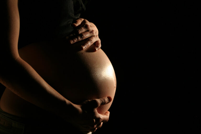 Silhouette Babybauchshooting